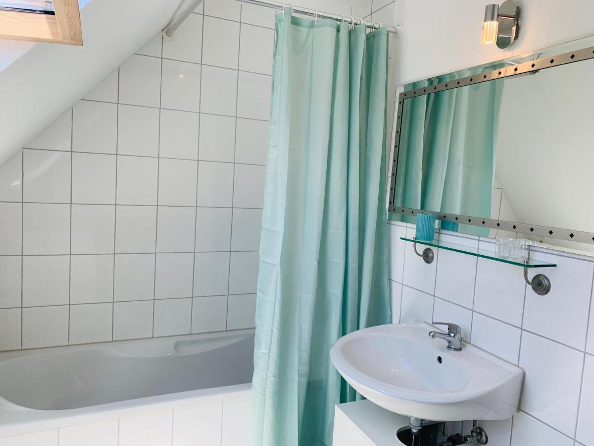 Ferienwohnung Liesel - Kuche, Bad, Wlan, 3 Schlafzimmer, Parkplatz Malterdingen Exterior foto